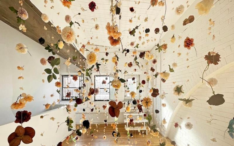 Unique and Creative Ways to Display Fresh Flowers in Your Home