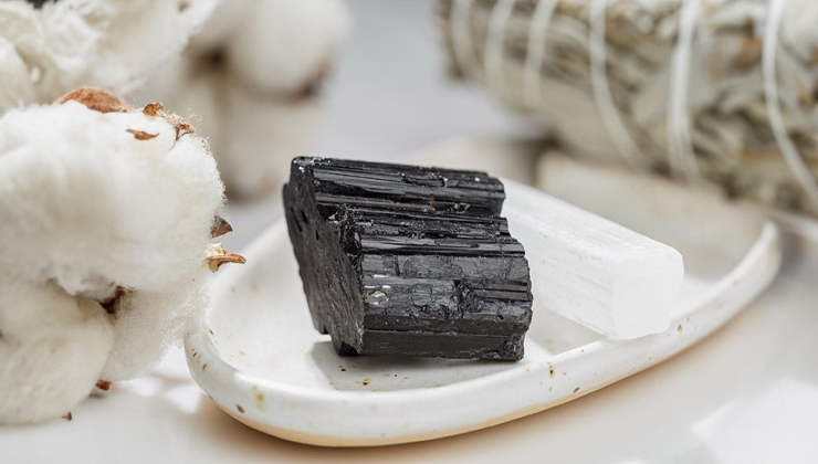 Harnessing the Power of Black Tourmaline: Unveiling Its Numerous Benefits