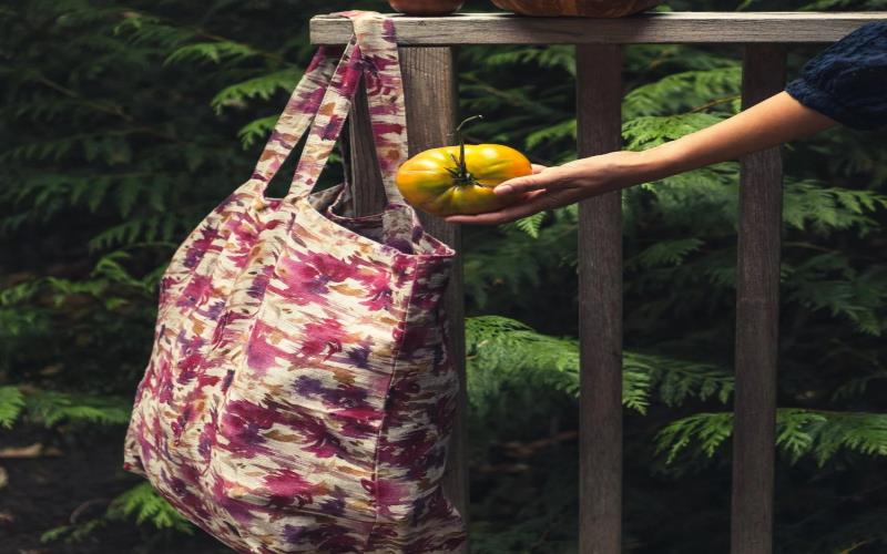 Tired of Plastic Waste? Is A Linen Bag the Answer?